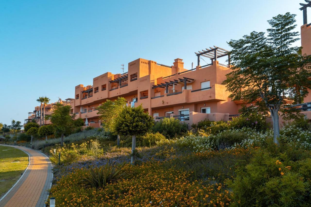 Beautiful 2-Bed Apartment In Casares Costa Bahia de Casares Esterno foto