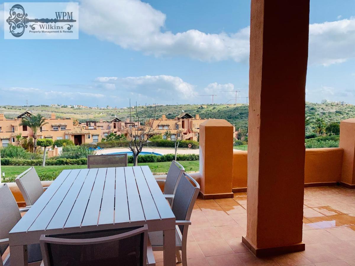 Beautiful 2-Bed Apartment In Casares Costa Bahia de Casares Esterno foto